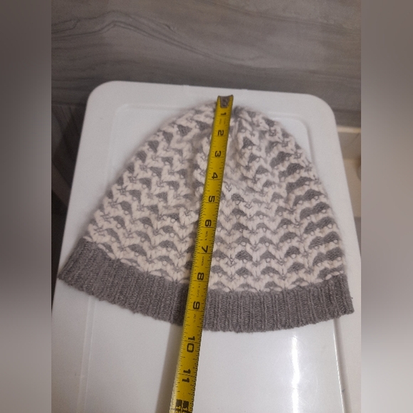 Club Monaco - Cashmere Blend Winter Hat/Toque - Picture 6 of 7